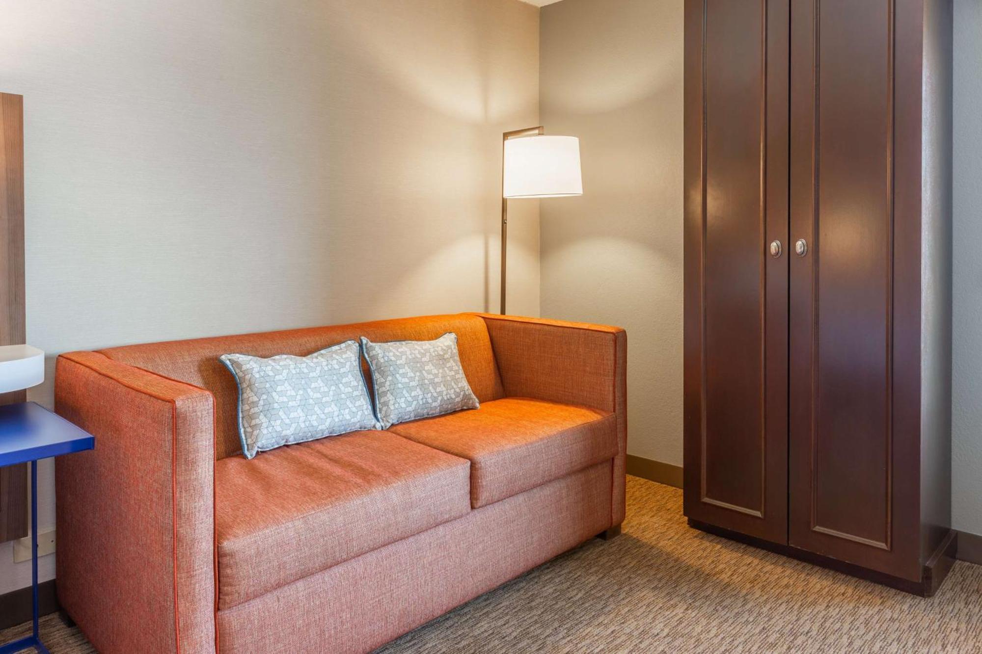Hampton Inn Madison East Towne Mall Area Eksteriør billede