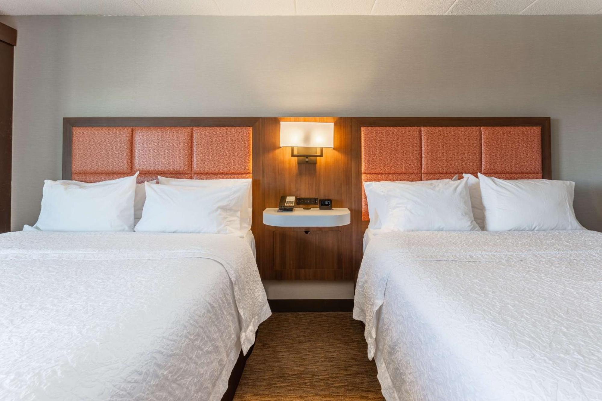 Hampton Inn Madison East Towne Mall Area Eksteriør billede