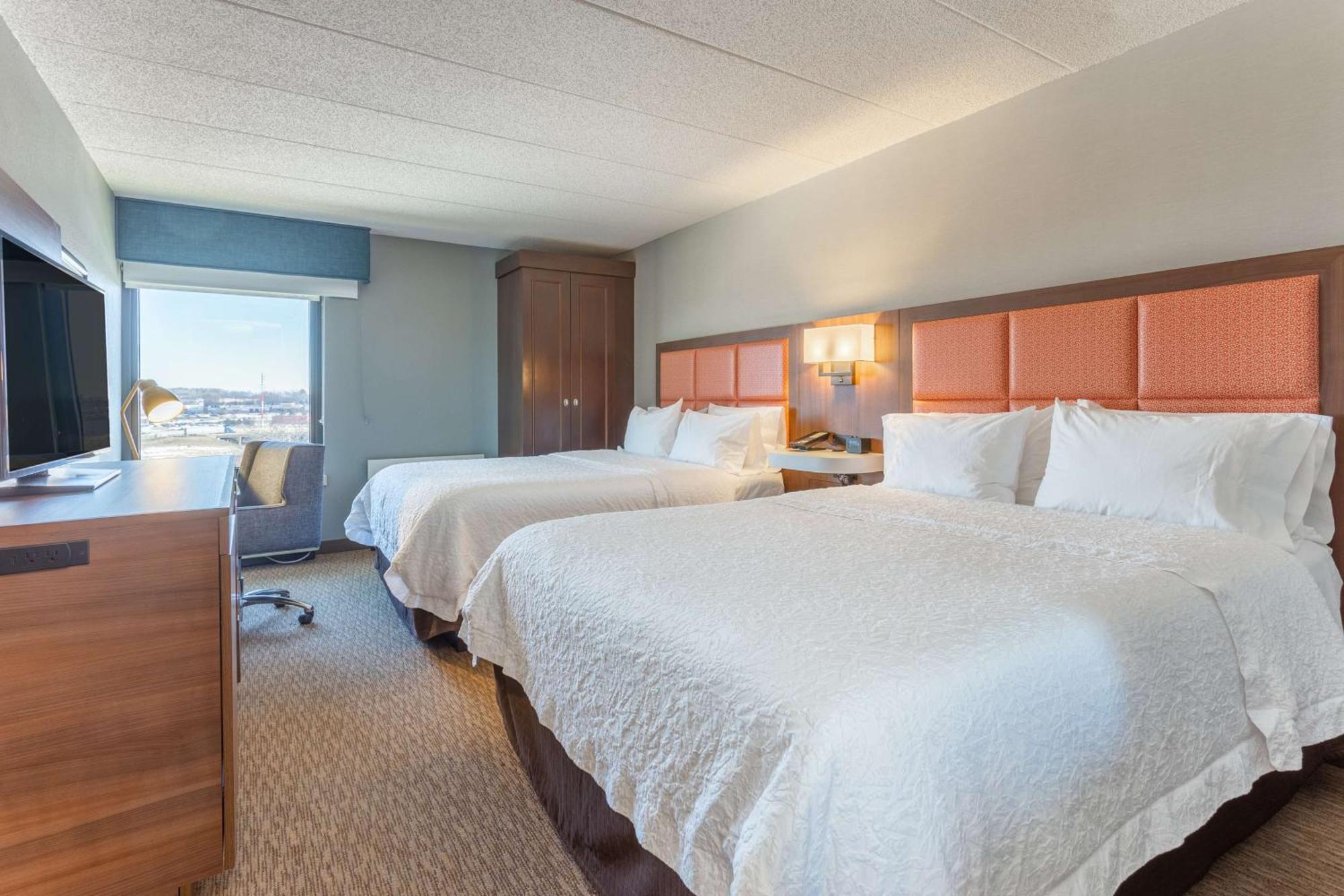 Hampton Inn Madison East Towne Mall Area Eksteriør billede