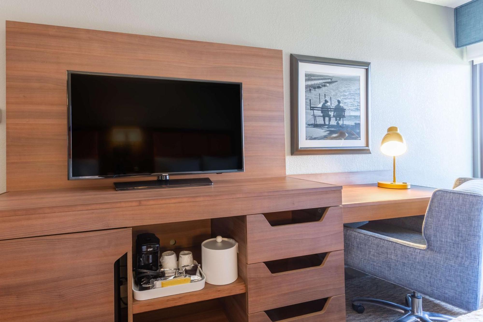 Hampton Inn Madison East Towne Mall Area Eksteriør billede