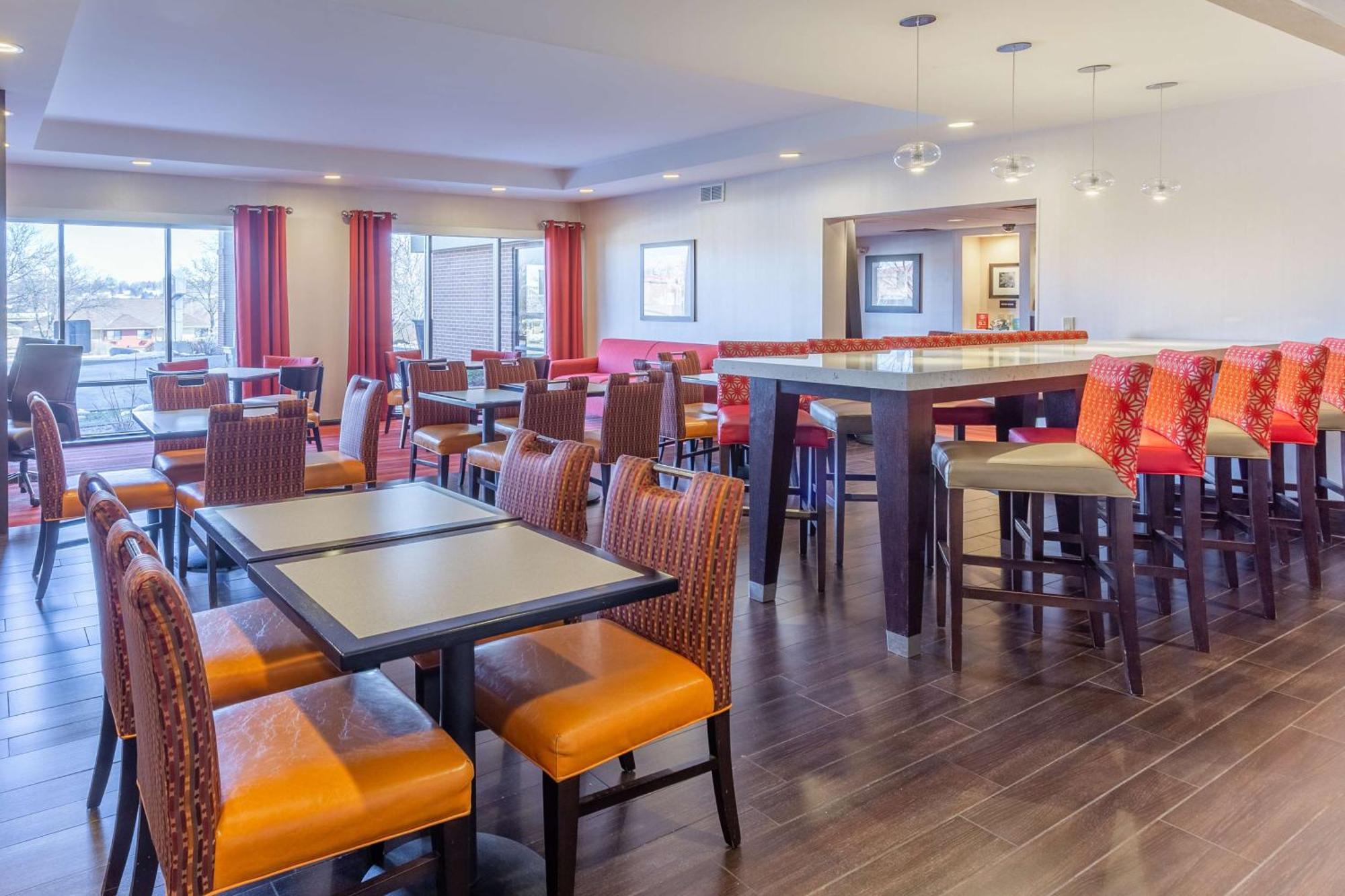 Hampton Inn Madison East Towne Mall Area Eksteriør billede