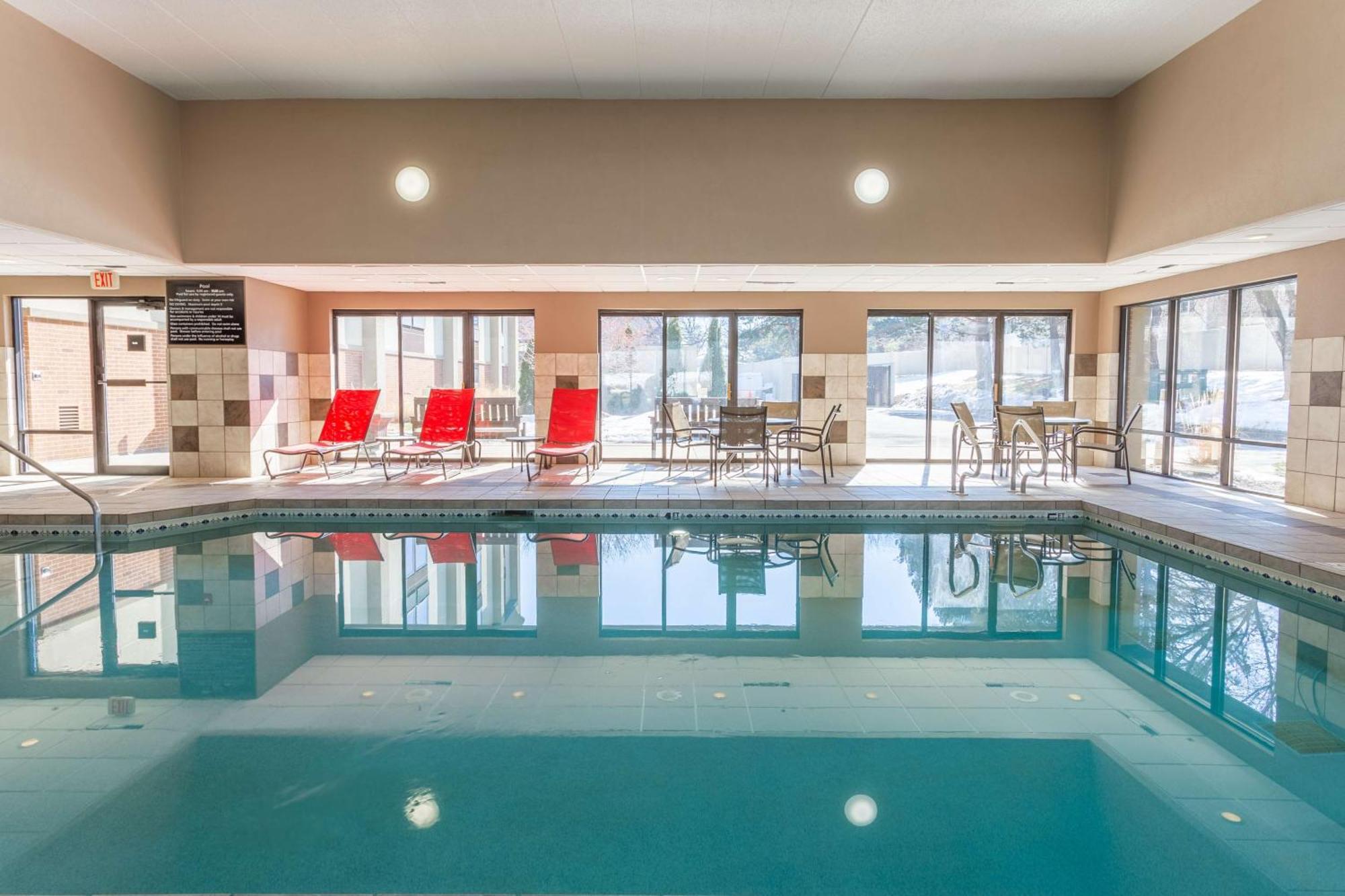 Hampton Inn Madison East Towne Mall Area Eksteriør billede