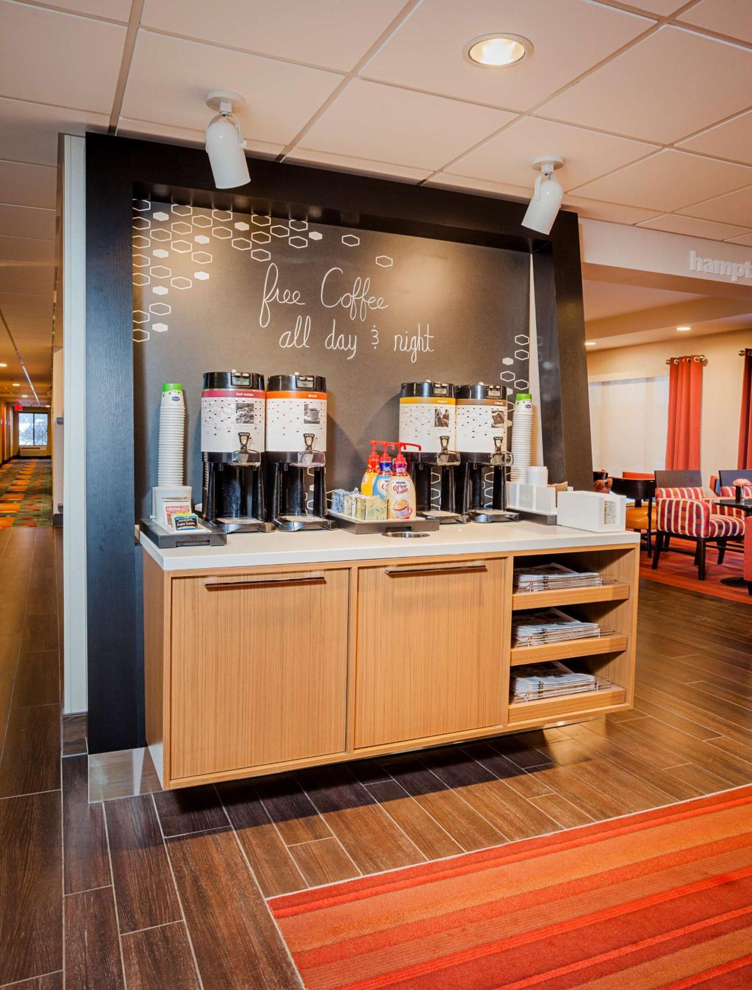 Hampton Inn Madison East Towne Mall Area Eksteriør billede