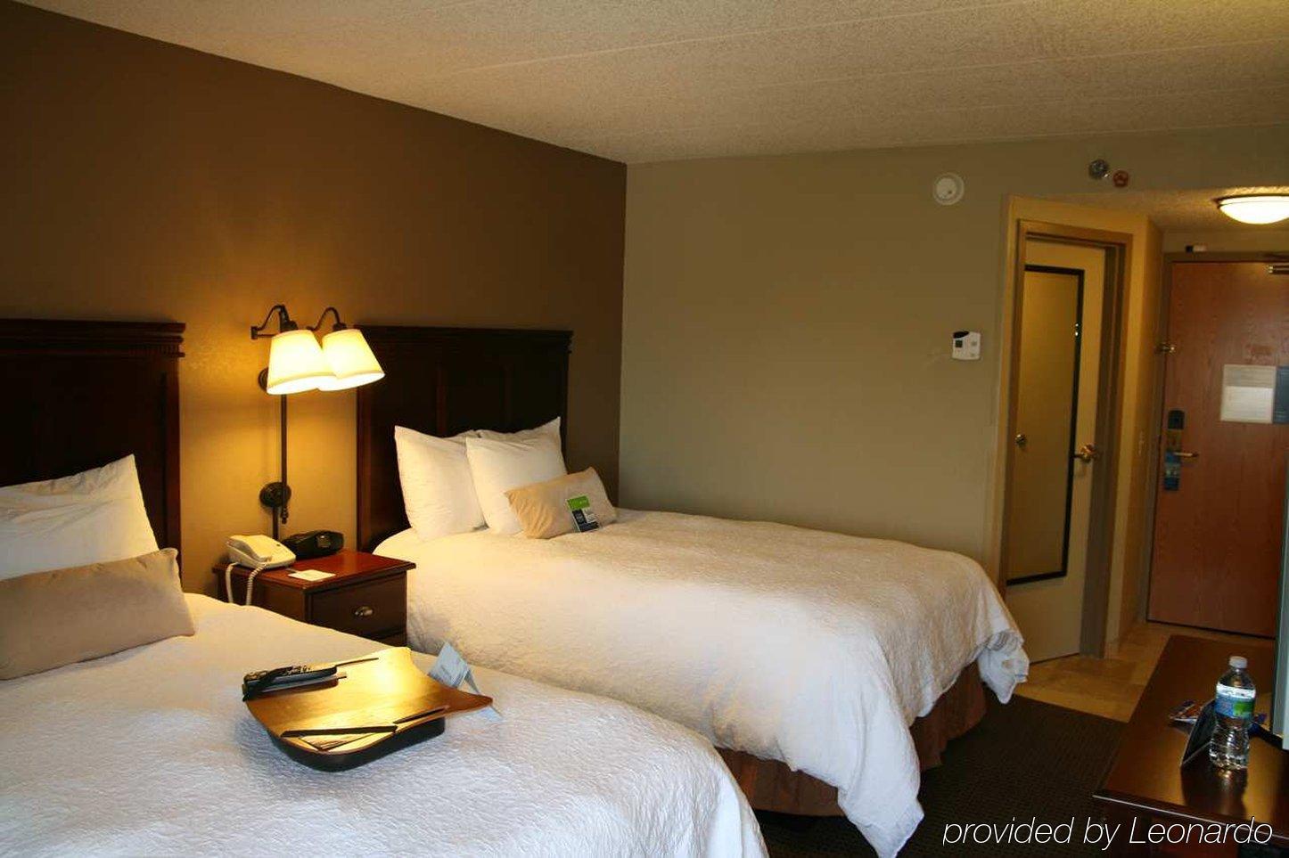 Hampton Inn Madison East Towne Mall Area Værelse billede