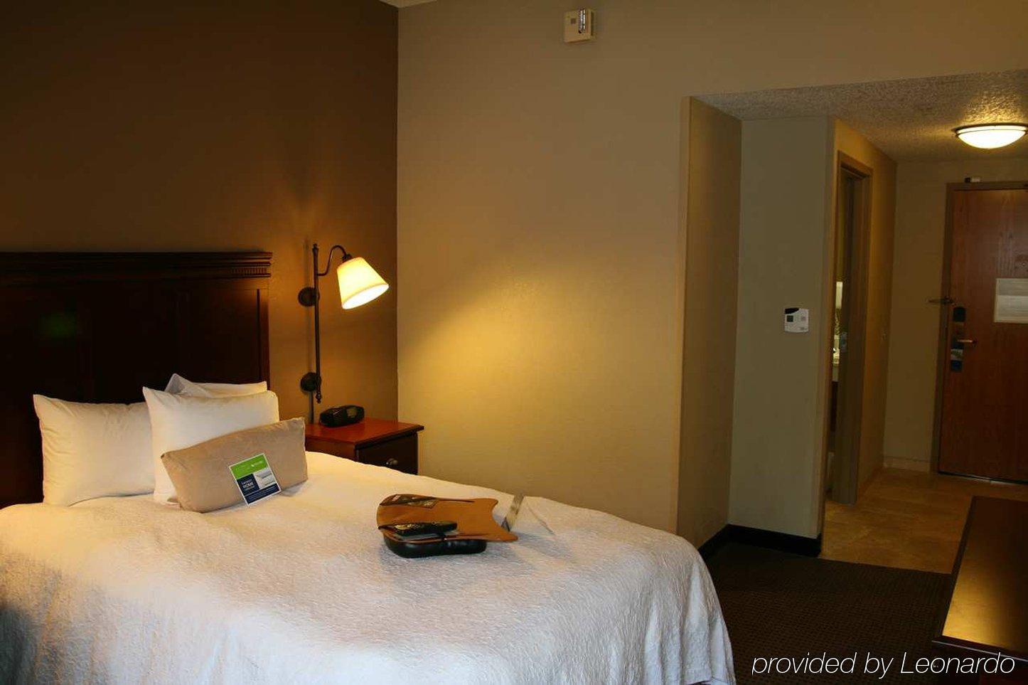 Hampton Inn Madison East Towne Mall Area Værelse billede
