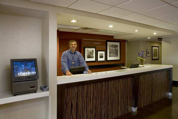 Hampton Inn Madison East Towne Mall Area Interiør billede